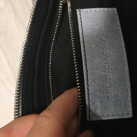 Balenciaga clutch in light blue with giant silver hardware - Picture 5 of 7